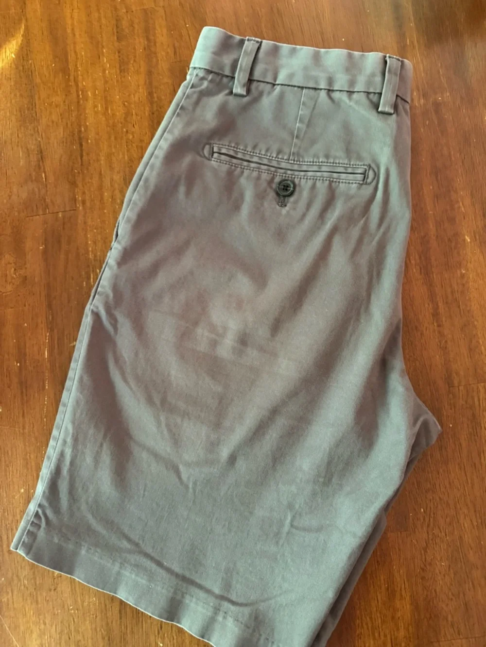 Banana Republic Men's Flat-Front Shorts Charcoal Gray Size 31